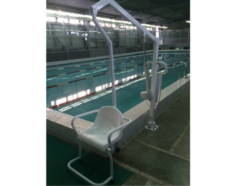 Теперь бассейн доступен и инвалидам