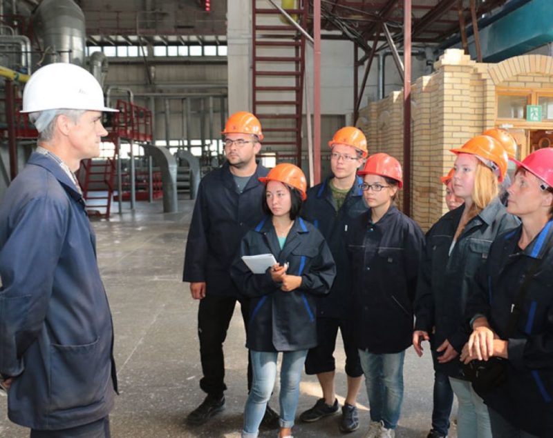 Удмуртские студенты посетили алюминиевый завод