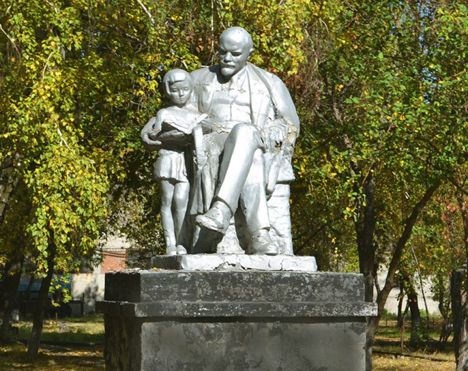Пушкин, Ленин и космонавты