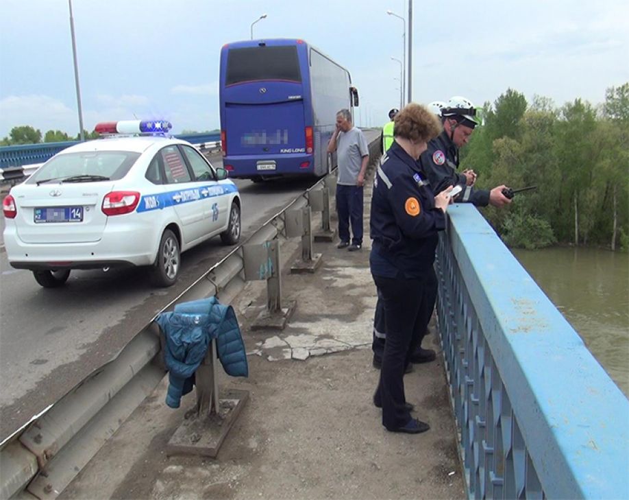 Никто не успел помочь