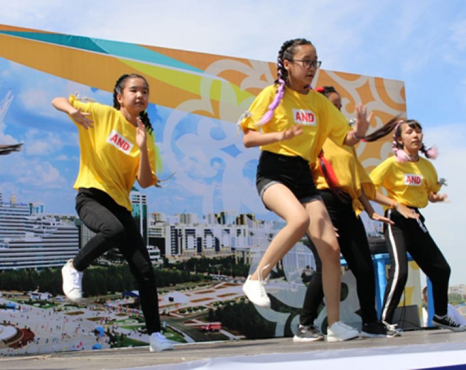На одной сцене hip-hop, брейк-данс и k-pop