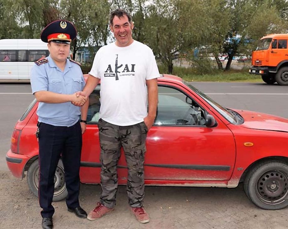 Как полицейские англичанина спасли