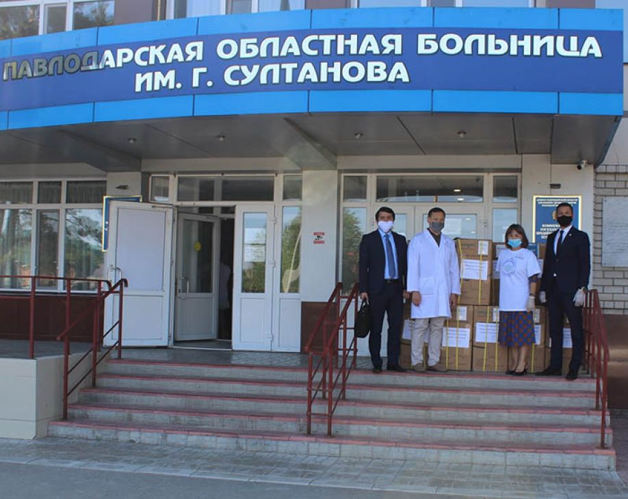 Помощь продолжает поступать