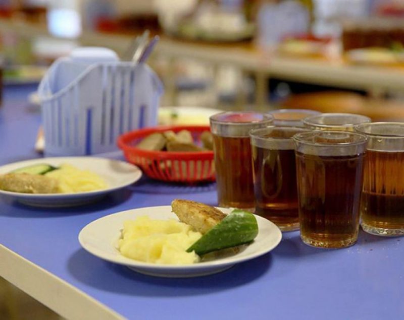 Тариф на питание школьников повысили
