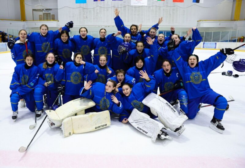 Хоккеистки из Казахстана победили на юниорском чемпионате мира