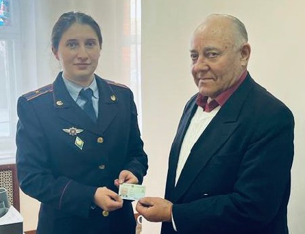 Проживающий в Успенке украинец получил гражданство Казахстана