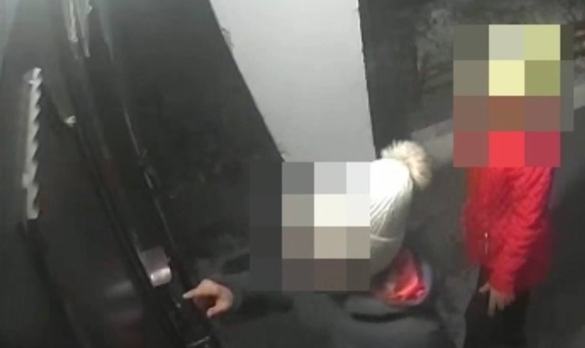 Обматеривших павлодарку пятиклассниц поставили на учет