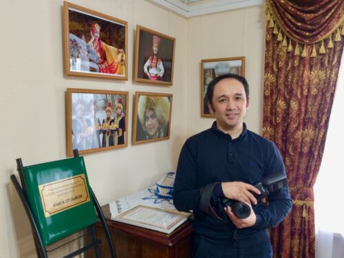 Фотовыставка «Весеннее настроение» открылась в Доме-музее Багаева