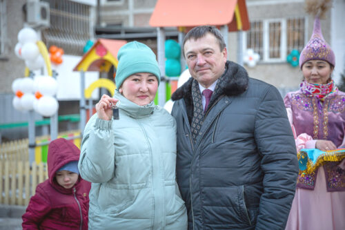 Наурыз мейрамы қарсаңында Қазақстан электролиз зауытының металлургтері баспаналы болды