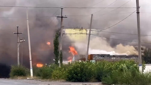 Экибастузские пожарные рассказали подробности крупного пожара на АГЗС с жертвами