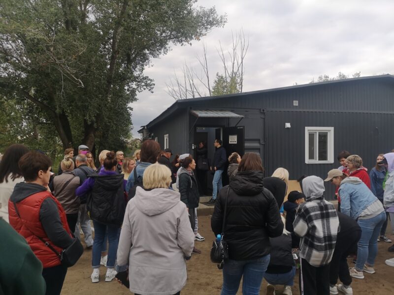 Павлодарцы пришли поддержать ветеринарную клинику