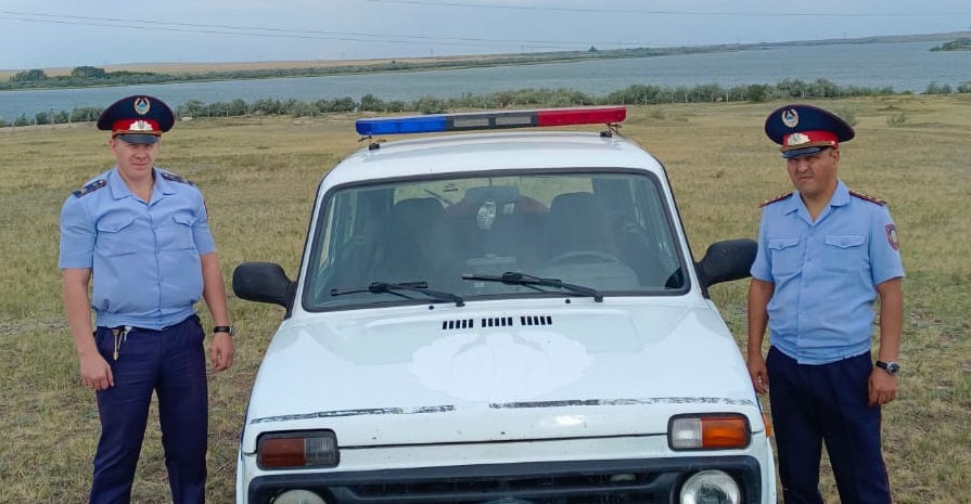 Полицейские Экибастуза спасли рыбака с инсультом