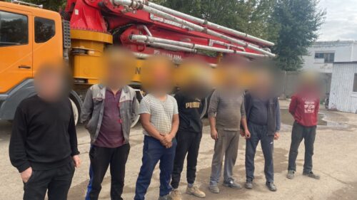 На стройке дома на Павлова задержали нелегалов из Узбекистана