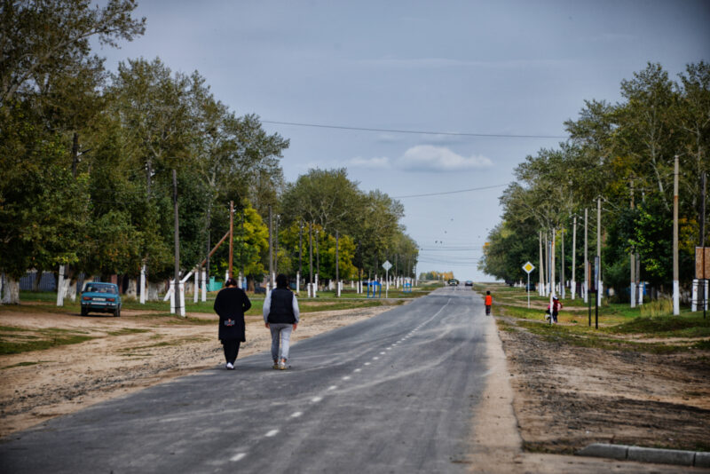 Щербактинского депутата заставили заново ремонтировать сельскую дорогу