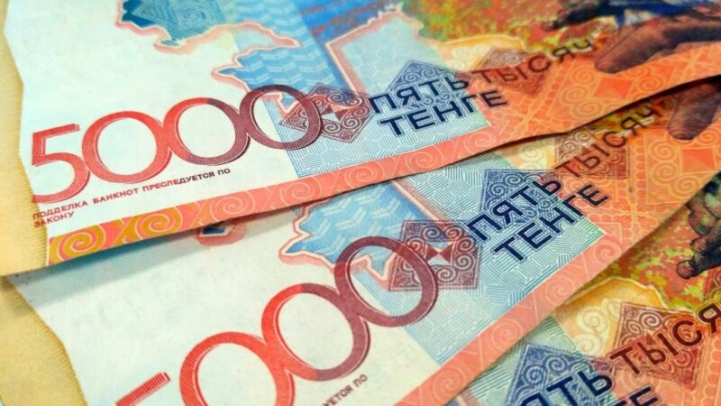 Павлодарские пенсионеры получат выплаты ко Дню Республики