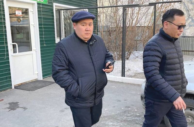 Экс-замначальника павлодарского УБОП подполковник Байсекенов расплакался в суде