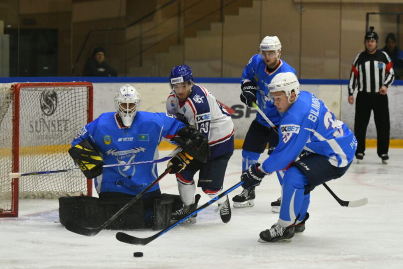 Павлодарские хоккеисты уступили «Сарыарке»