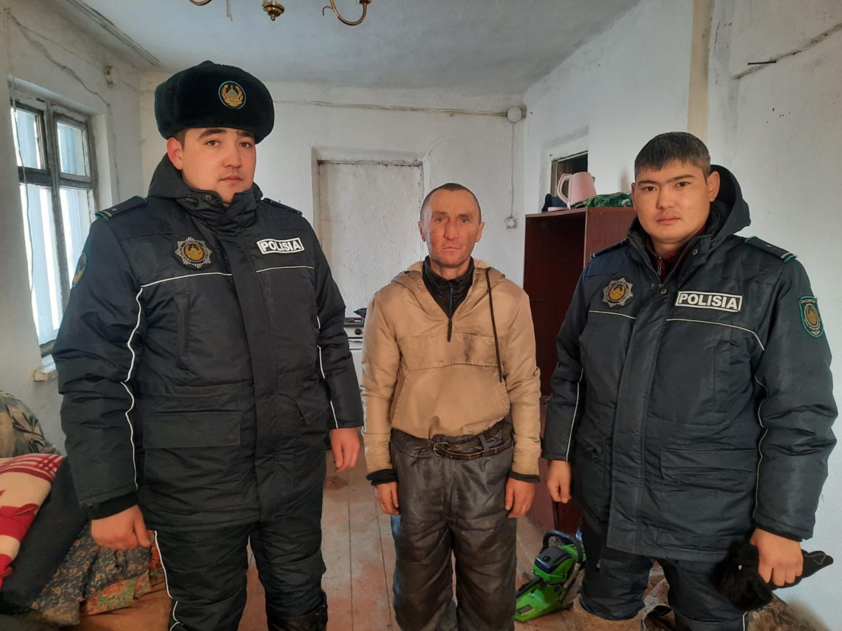 Заблудившегося в степи пастуха спасли павлодарские полицейские