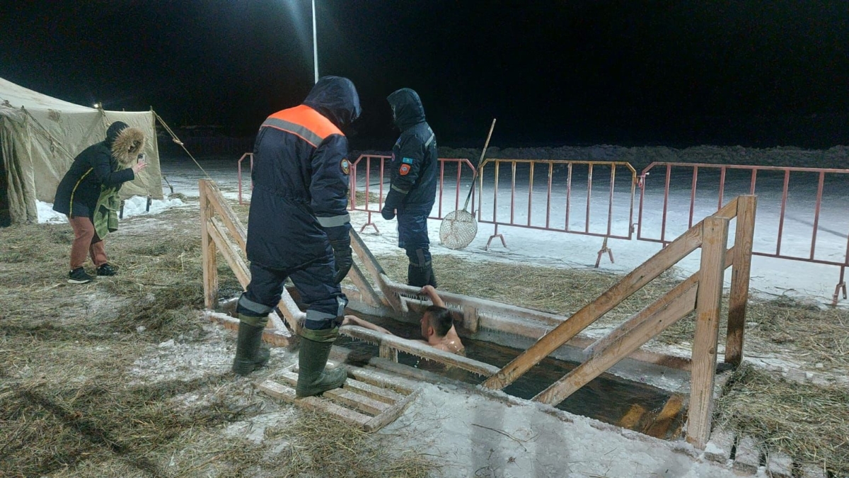 Почти 1,5 тыс. павлодарцев поучаствовали в крещенских купаниях