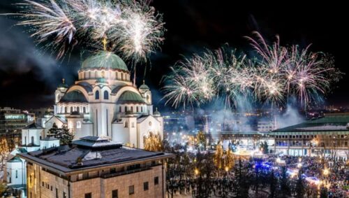 Подложить свинью: чем занимается балканский Дед Мраз на Рождество?