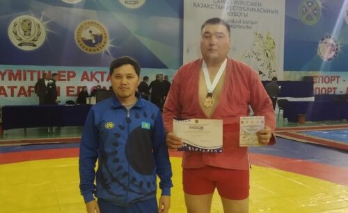 Павлодарский педагог завоевал бронзу на турнире по самбо в Семее