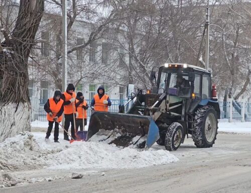 На расчистке улиц Павлодара от снега задействовали свыше 170 единиц спецтехники