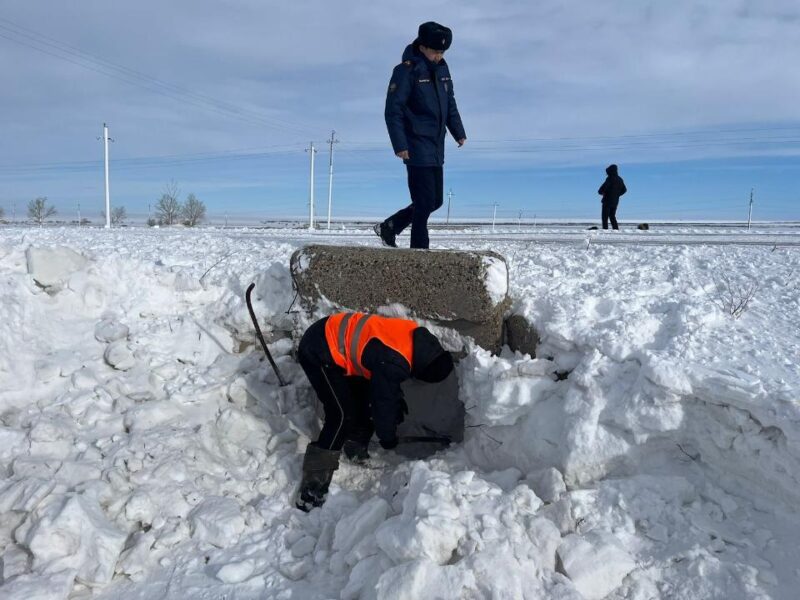 «КазАвтоЖол»: на павлодарских трассах очистили от снега 179 водопропускных труб