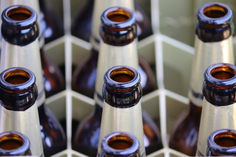 Более 40 павлодарских предпринимателей наказали за торговлю спиртным по ночам