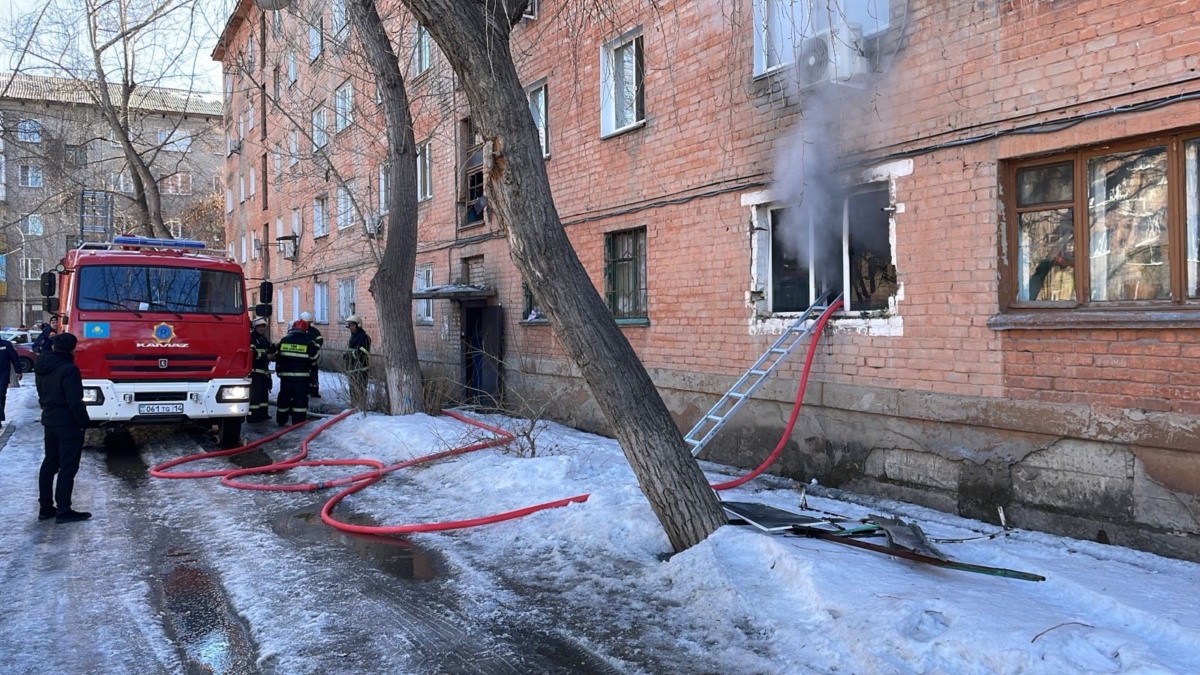 При пожаре в доме на Лермонтова спасли шестерых павлодарцев