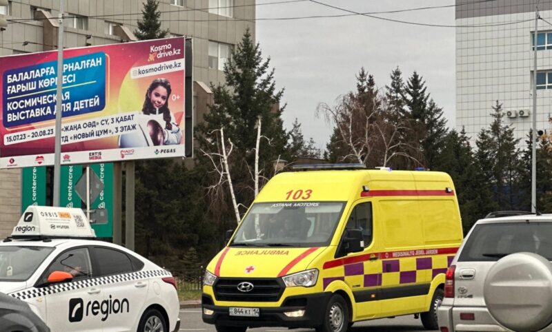 В Павлодаре в тройном ДТП пострадали двое взрослых и двое детей