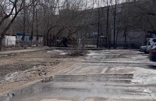 В Павлодаре жители дома выступили против строительства спортплощадки