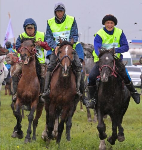 В Павлодаре стартовал марафон-байге «Ұлы дала жорығы»
