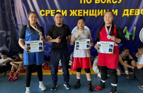 Девушки-боксеры из Павлодара победили на турнире в Семее
