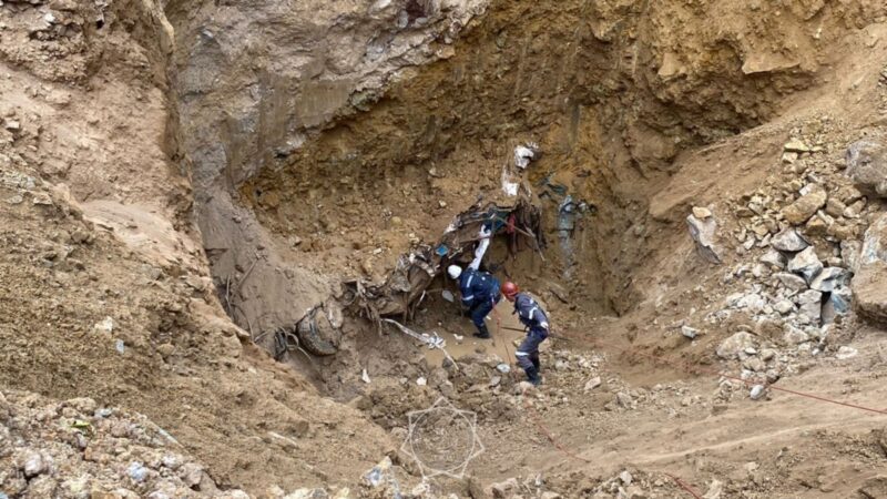 ЧП на павлодарском руднике: на дне провала обнаружили тело последнего спасателя