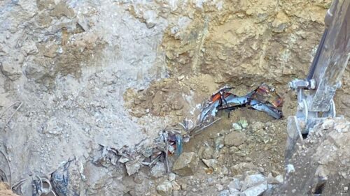ЧП на павлодарском руднике: спасатели обнаружили провалившийся под землю автобус