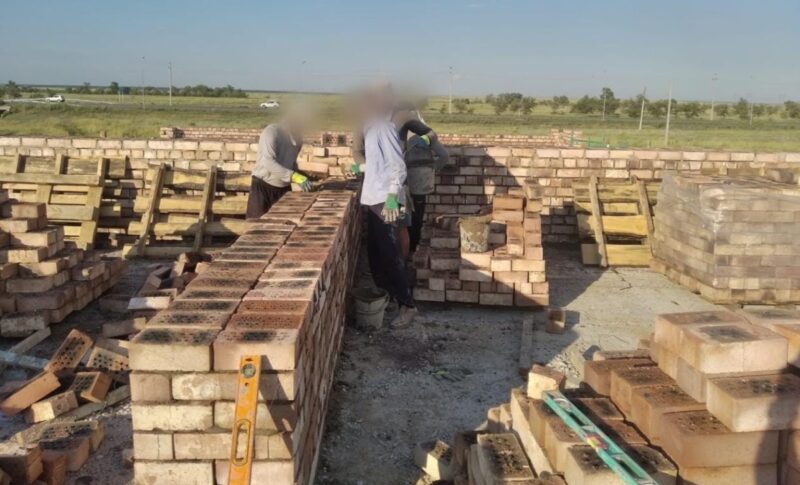 На стройке в пригороде Павлодара задержали нелегалов из Узбекистана