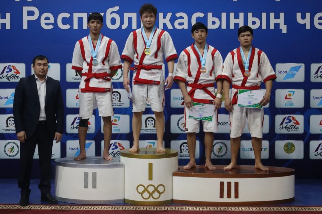 Павлодарец завоевал бронзу на молодежном чемпионате РК по казакша курес