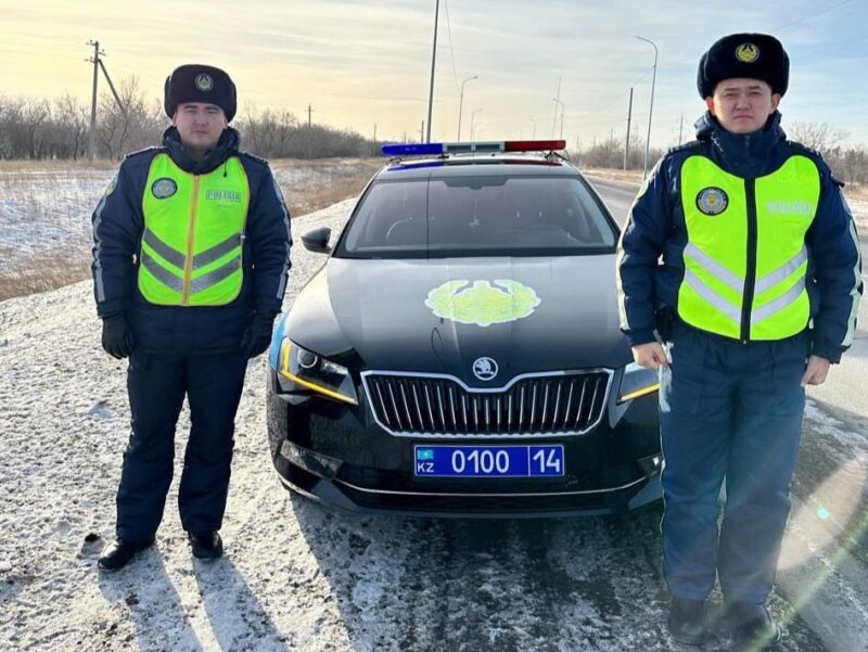 Павлодарские полицейские спасли женщину с инсультом