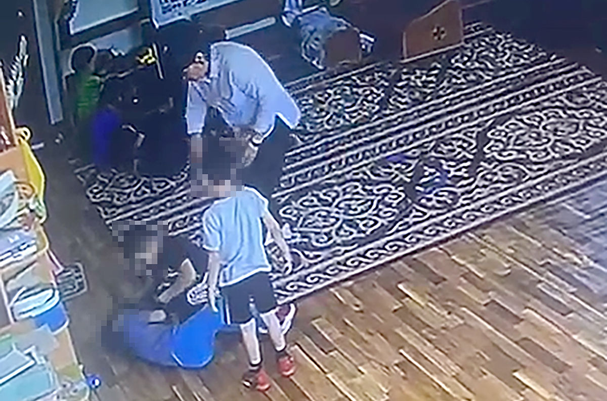 Из детского сада — с гипсом