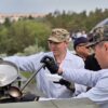 Павлодарцы в День защитника Отечества отведали солдатскую кашу