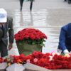 Павлодарцы возложили цветы к обелиску Славы