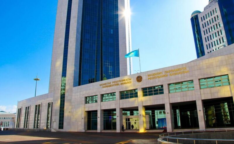 Отныне ФОМС не сможет тратить деньги на оружие массового уничтожения