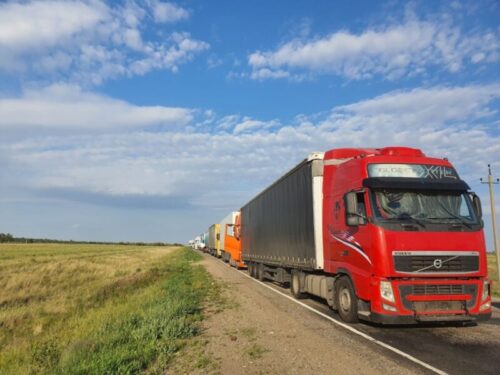 В РК изменятся правила пропуска транспорта и грузов через границу