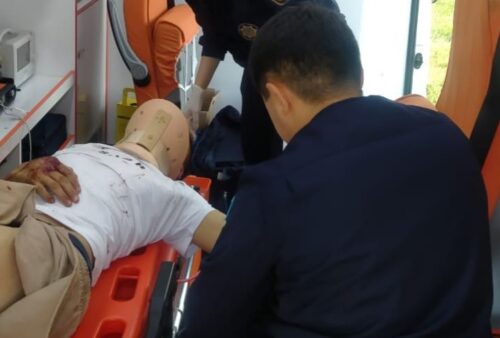 Павлодарские спасатели освободили парня из покореженного в ДТП авто