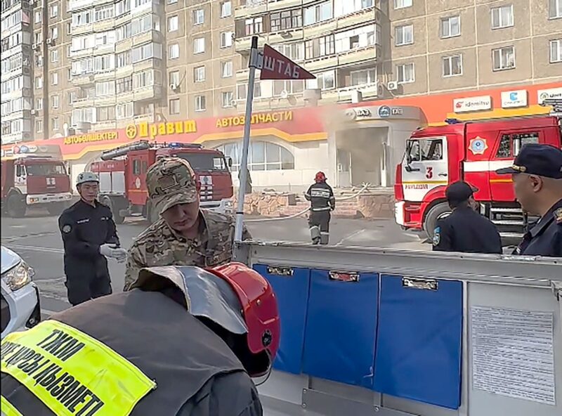 При пожаре в магазине автозапчастей в Павлодаре пострадала женщина