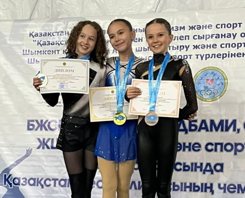 Павлодарка завоевала серебро чемпионата РК по фигурному катанию
