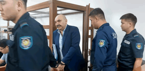 Зачем Долгалев платил налоги: версии прокурора и обвиняемого