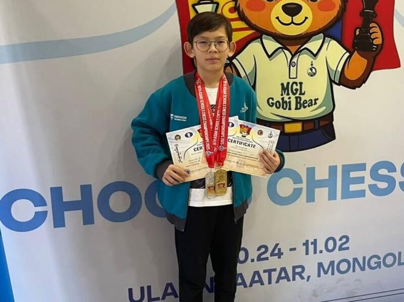 Школьник из Павлодара завоевал золото чемпионата по шахматам в Улан-Баторе
