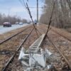 В районе павлодарской ТЭЦ-3 снесли столб на трамвайных путях