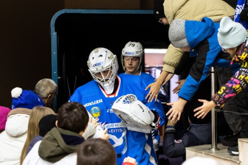 «Иртыш» уступил «Горняку»: павлодарцы вышли на лед без восьми игроков основного состава